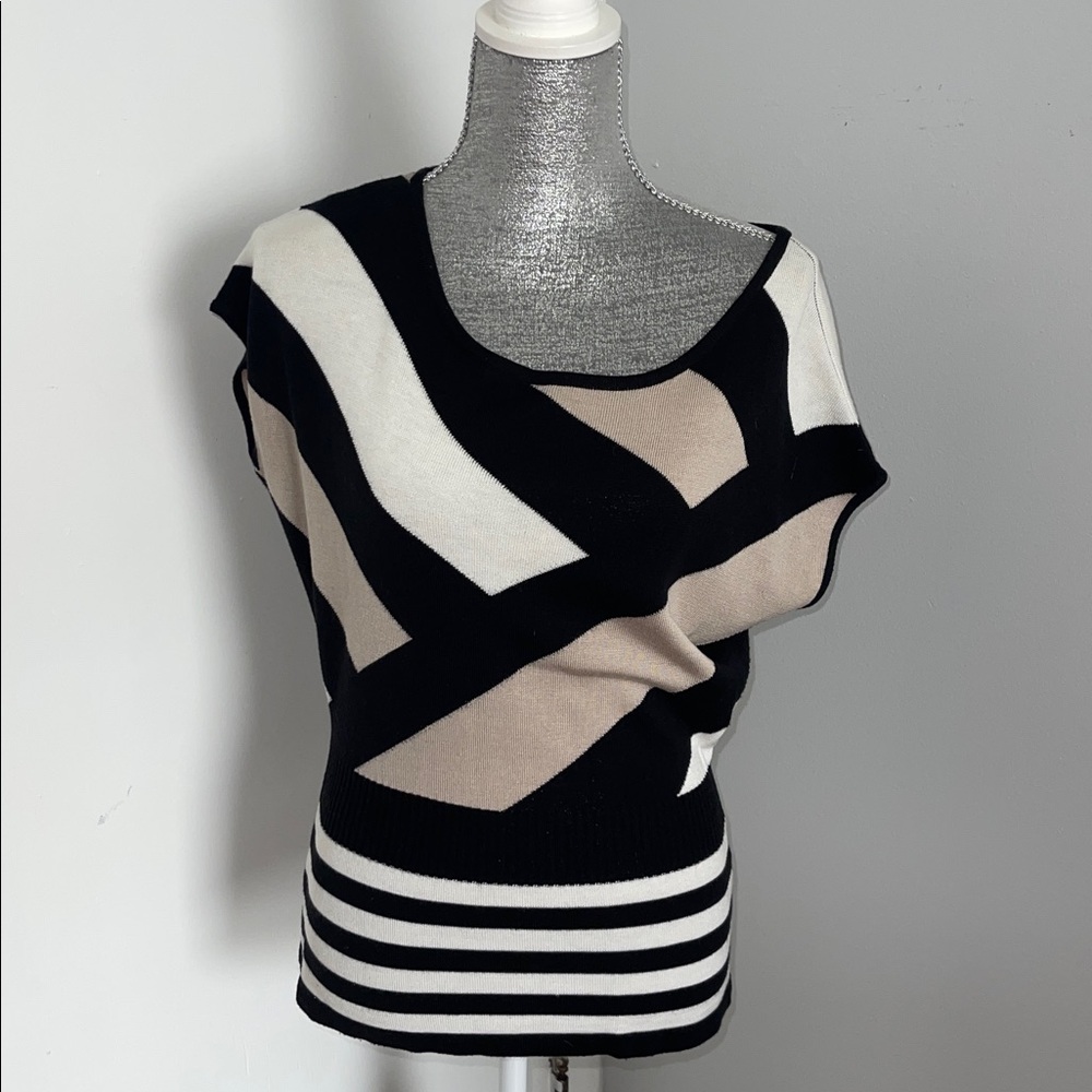 NY&Co off the shoulder Blouse